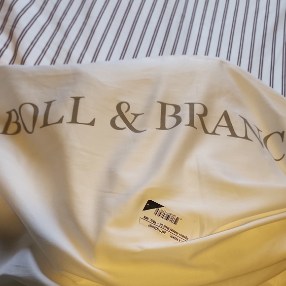 Signature Hemmed Sheet Set - TXL BOLL & BRANCH. - Picture 7 of 8